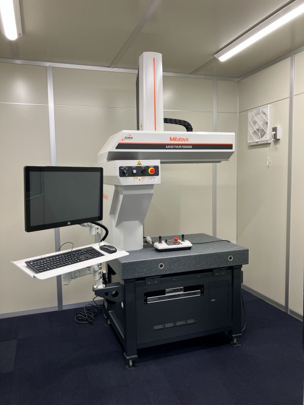 三次元測定機（ミツトヨ製：MiSTAR555）を導入しました